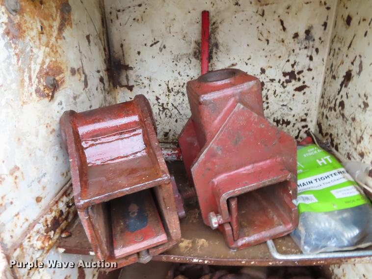 image for item DN9219 1982 Kenworth W900 wrecker truck