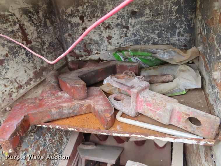 image for item DN9219 1982 Kenworth W900 wrecker truck