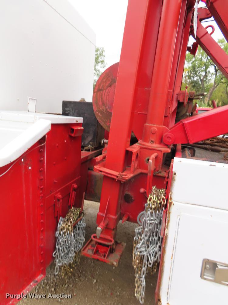 image for item DN9219 1982 Kenworth W900 wrecker truck