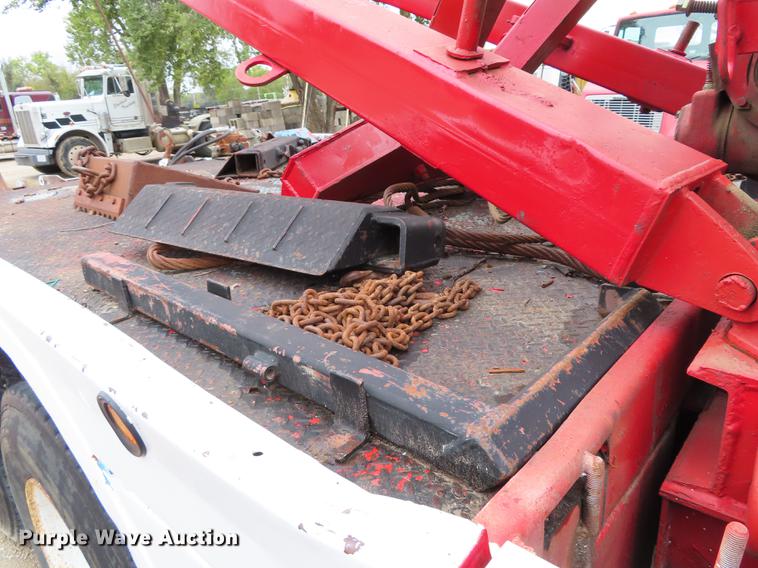 image for item DN9219 1982 Kenworth W900 wrecker truck