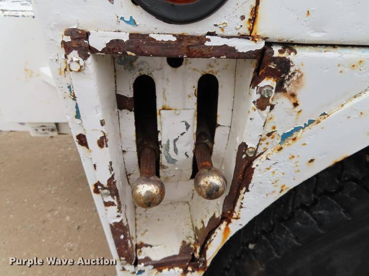 image for item DN9219 1982 Kenworth W900 wrecker truck