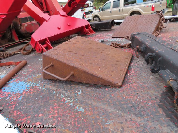 image for item DN9219 1982 Kenworth W900 wrecker truck