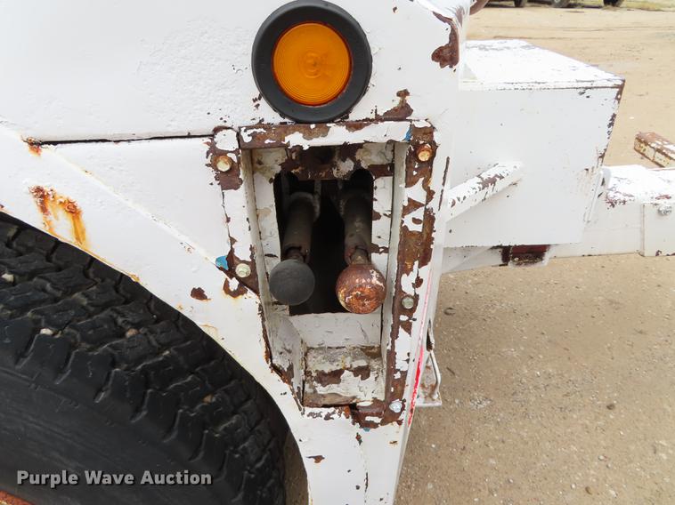 image for item DN9219 1982 Kenworth W900 wrecker truck