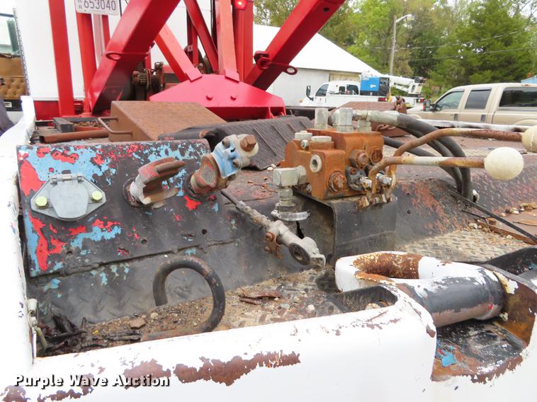 image for item DN9219 1982 Kenworth W900 wrecker truck