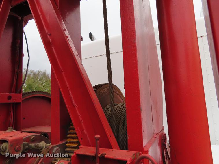 image for item DN9219 1982 Kenworth W900 wrecker truck