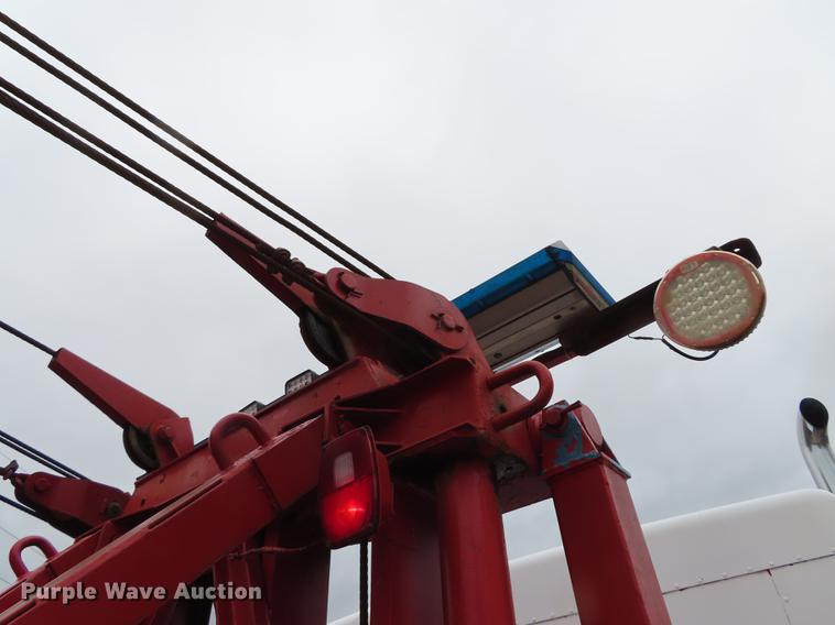 image for item DN9219 1982 Kenworth W900 wrecker truck