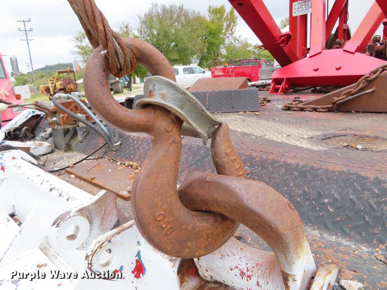 image for item DN9219 1982 Kenworth W900 wrecker truck