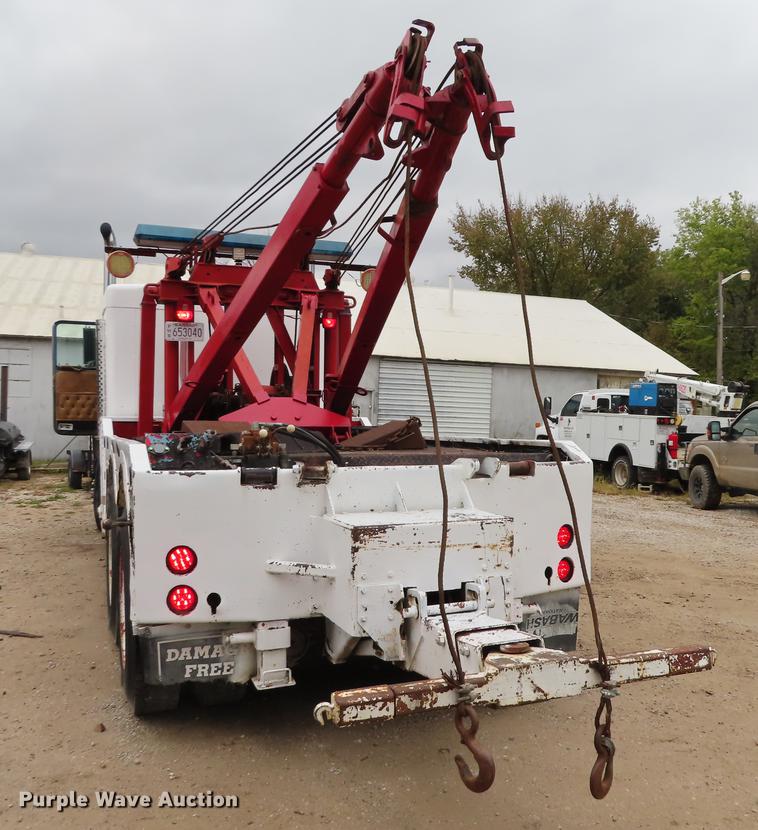 image for item DN9219 1982 Kenworth W900 wrecker truck