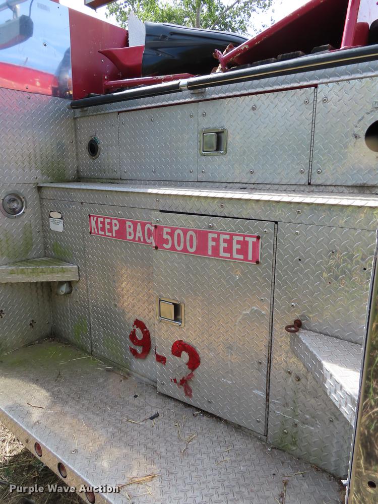 image for item DN9231 1987 Ford C8000 fire truck