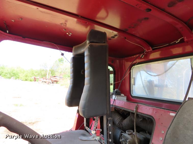 image for item DN9231 1987 Ford C8000 fire truck