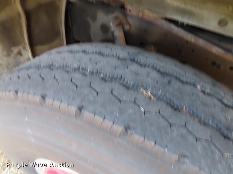 image for item DN9231 1987 Ford C8000 fire truck