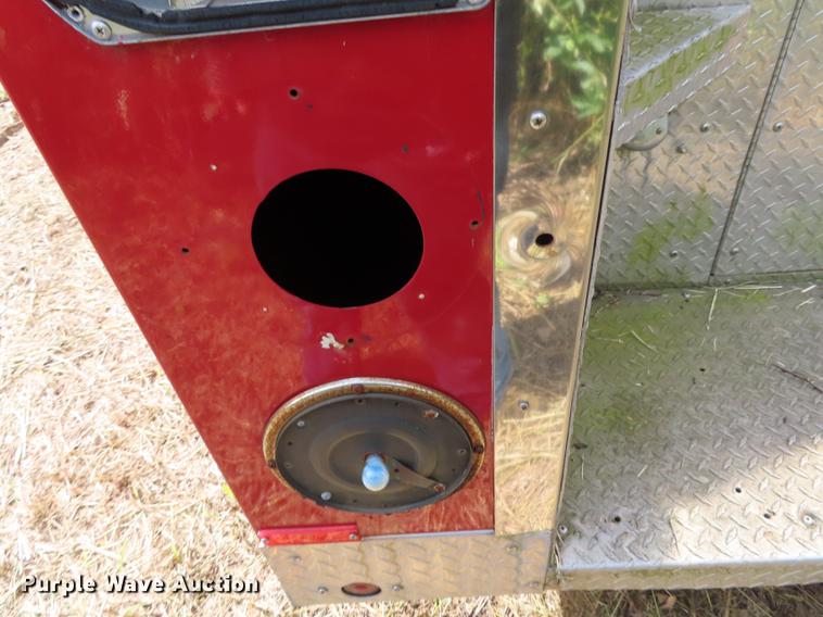 image for item DN9231 1987 Ford C8000 fire truck