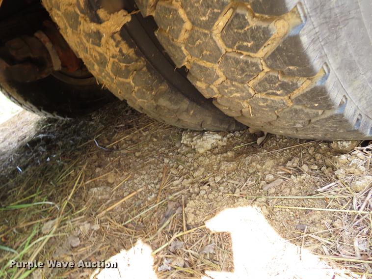 image for item DN9231 1987 Ford C8000 fire truck