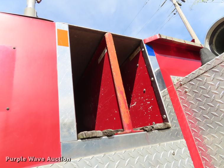 image for item DN9231 1987 Ford C8000 fire truck