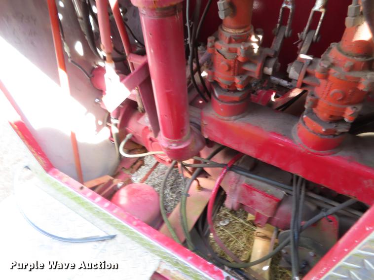 image for item DN9231 1987 Ford C8000 fire truck