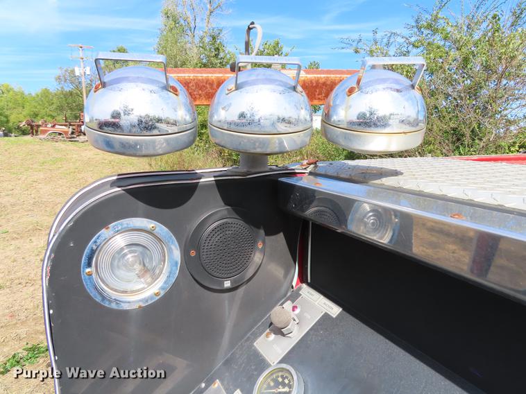 image for item DN9231 1987 Ford C8000 fire truck