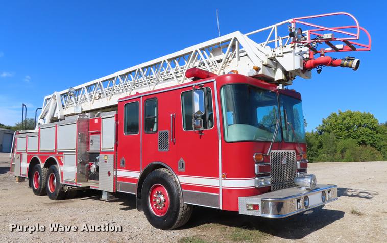 image for item DN9233 1993 Smeal fire truck
