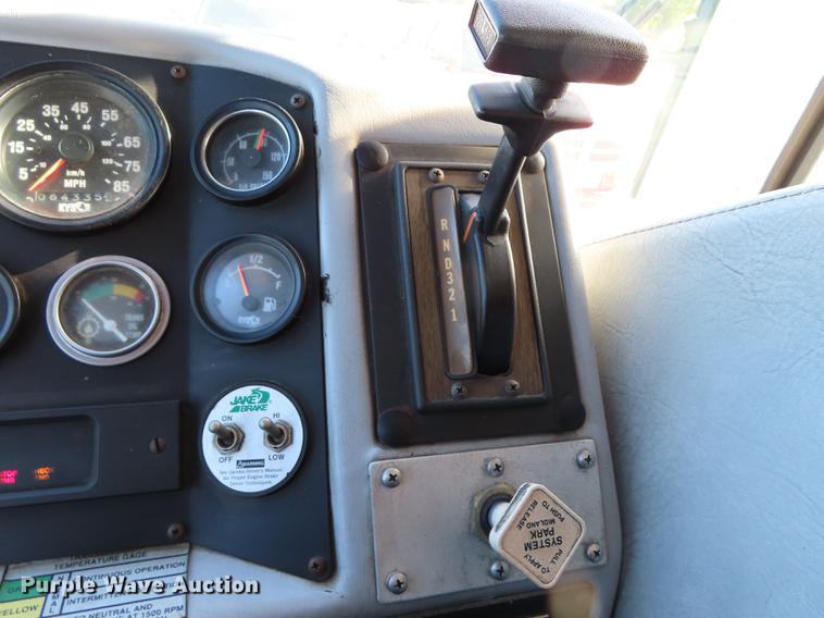 image for item DN9233 1993 Smeal fire truck