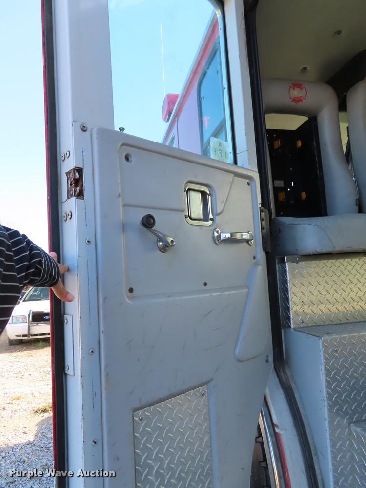 image for item DN9233 1993 Smeal fire truck