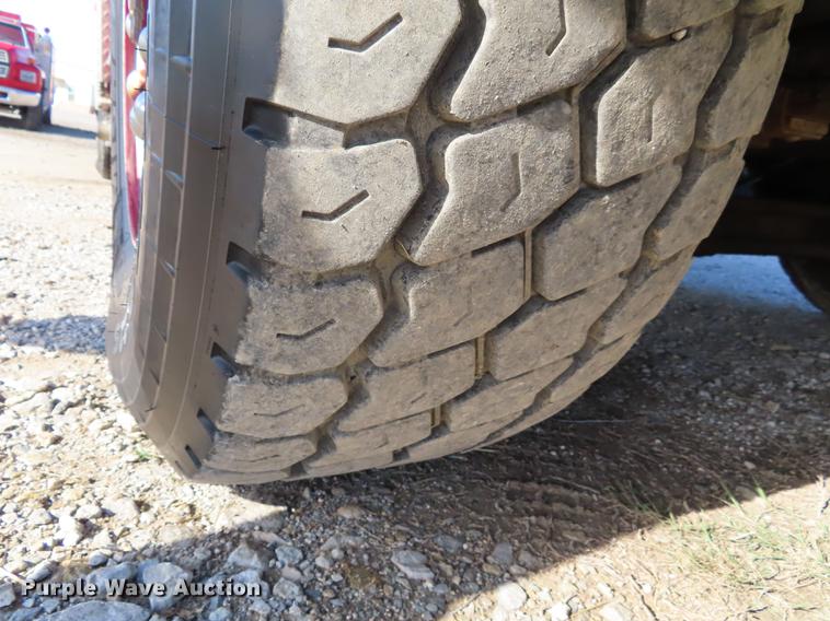 image for item DN9233 1993 Smeal fire truck