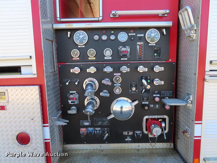 image for item DN9233 1993 Smeal fire truck