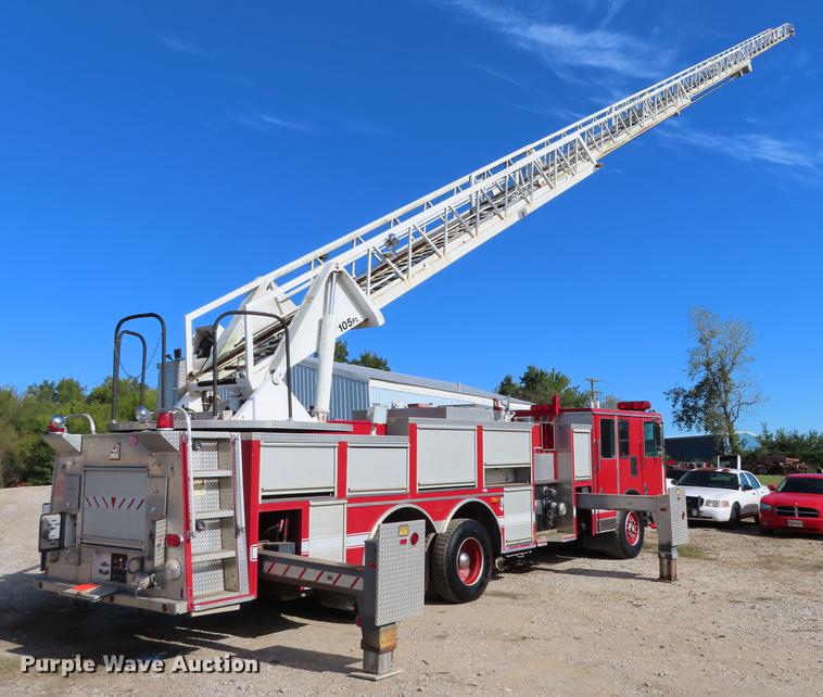 image for item DN9233 1993 Smeal fire truck