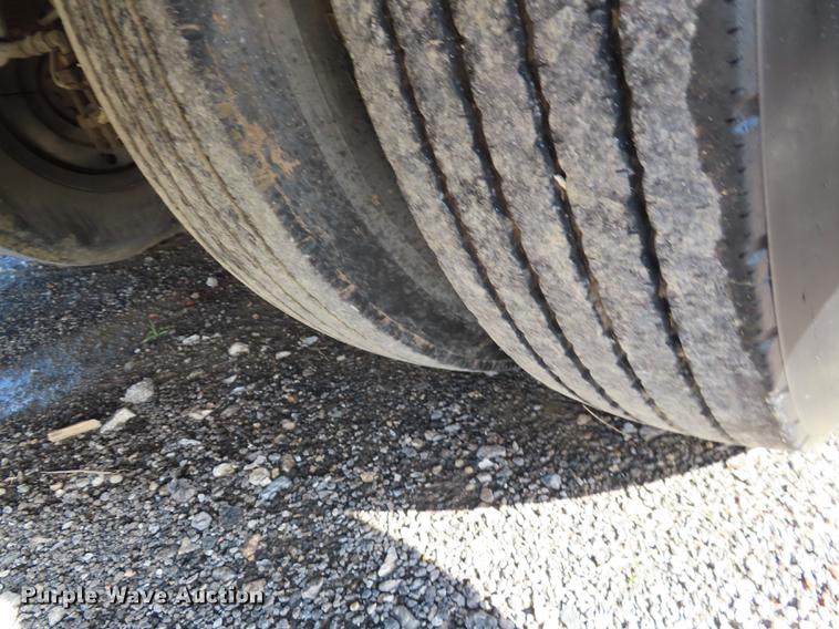 image for item DN9234 1988 Ford F800 fire truck