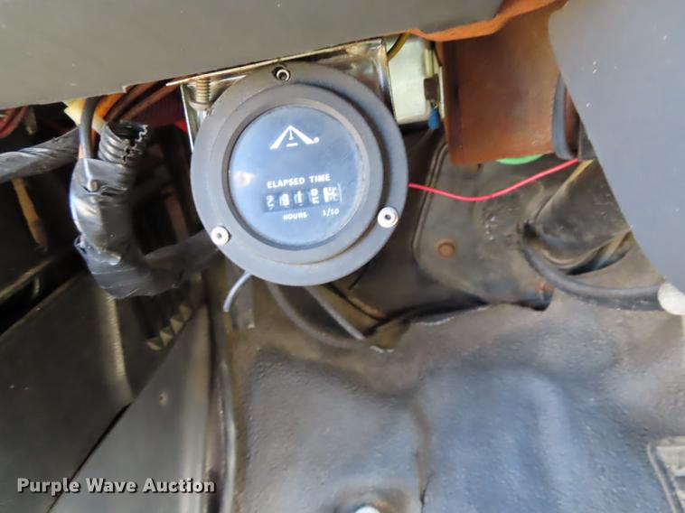 image for item DN9234 1988 Ford F800 fire truck