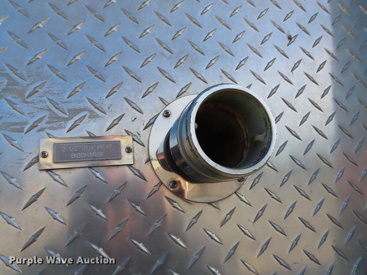 image for item DN9234 1988 Ford F800 fire truck