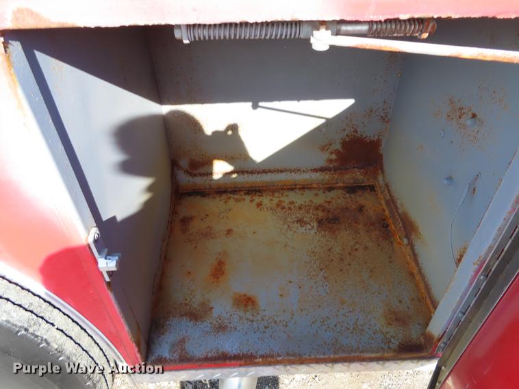 image for item DN9234 1988 Ford F800 fire truck