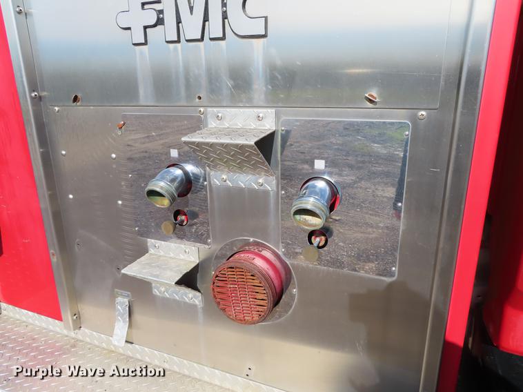 image for item DN9234 1988 Ford F800 fire truck