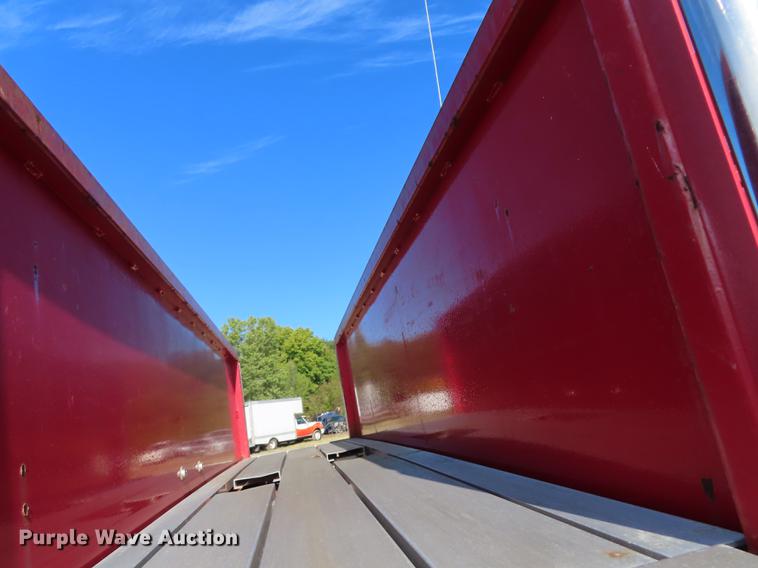 image for item DN9234 1988 Ford F800 fire truck