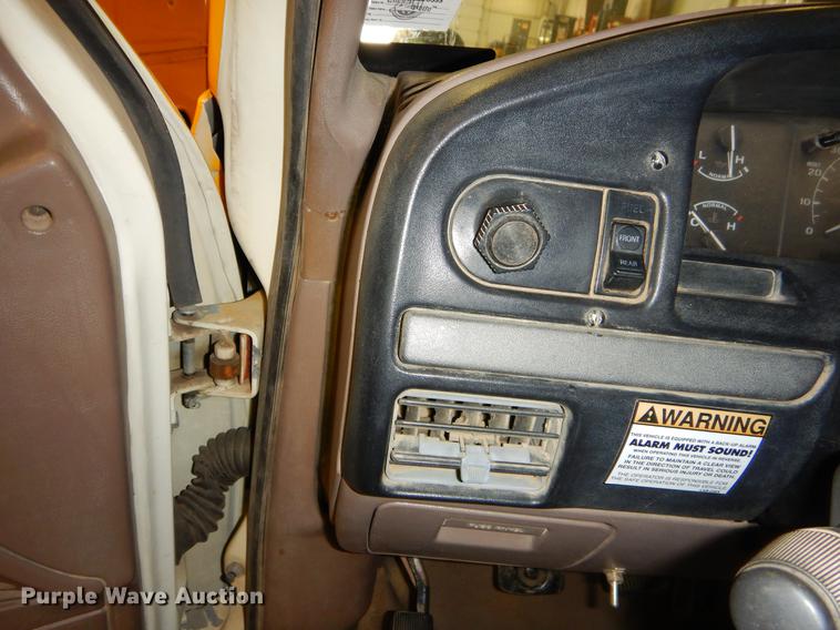 image for item DN9237 1994 Ford F450 Super Duty utility truck