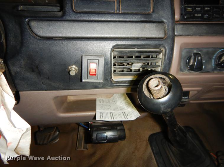 image for item DN9237 1994 Ford F450 Super Duty utility truck