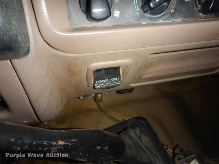 image for item DN9237 1994 Ford F450 Super Duty utility truck