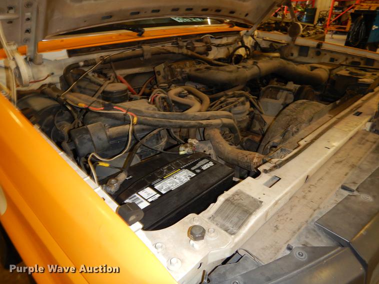 image for item DN9237 1994 Ford F450 Super Duty utility truck