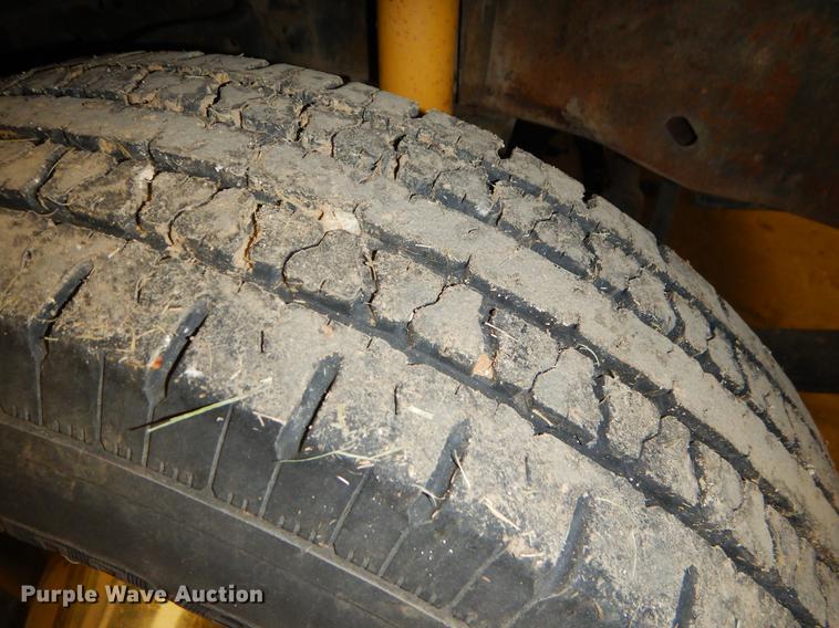 image for item DN9237 1994 Ford F450 Super Duty utility truck