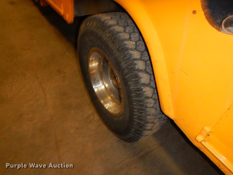 image for item DN9237 1994 Ford F450 Super Duty utility truck