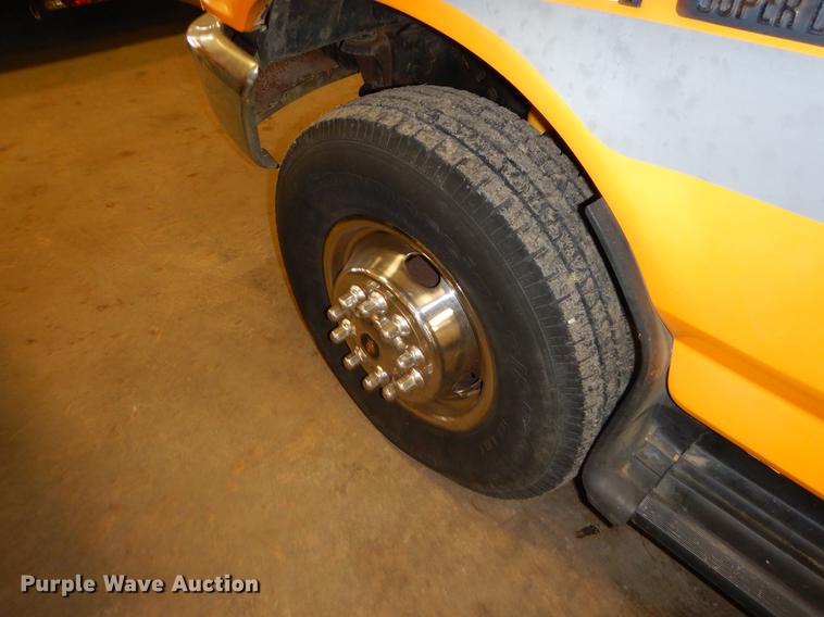 image for item DN9237 1994 Ford F450 Super Duty utility truck