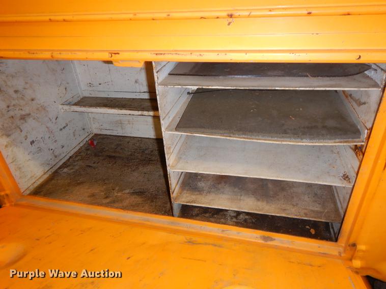 image for item DN9237 1994 Ford F450 Super Duty utility truck