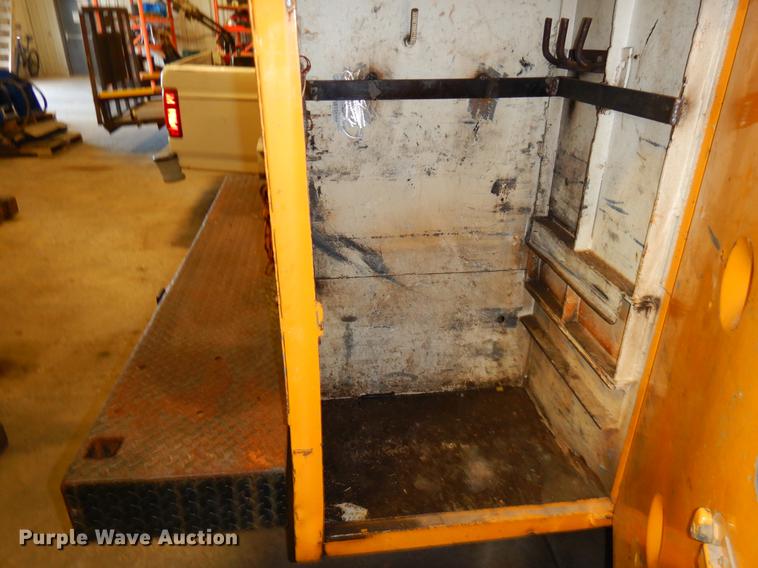 image for item DN9237 1994 Ford F450 Super Duty utility truck