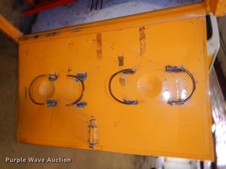 image for item DN9237 1994 Ford F450 Super Duty utility truck