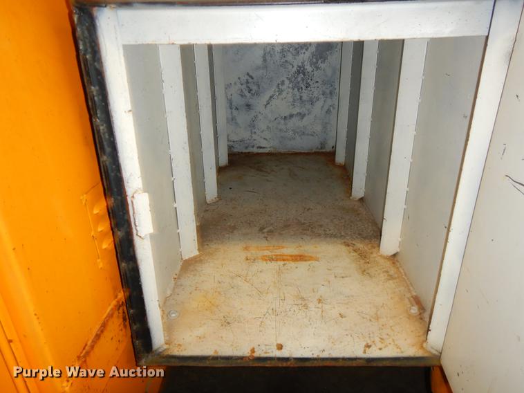 image for item DN9237 1994 Ford F450 Super Duty utility truck