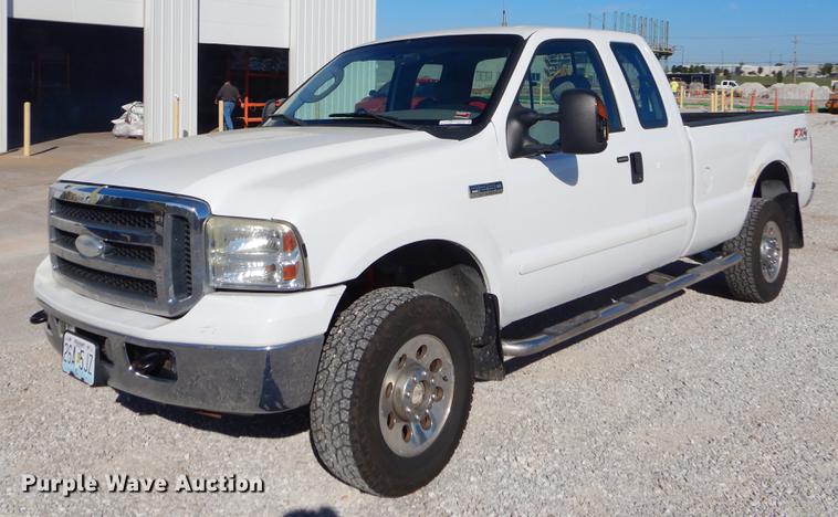 image for item DN9238 2006 Ford F250 Super Duty XLT SuperCab pickup truck