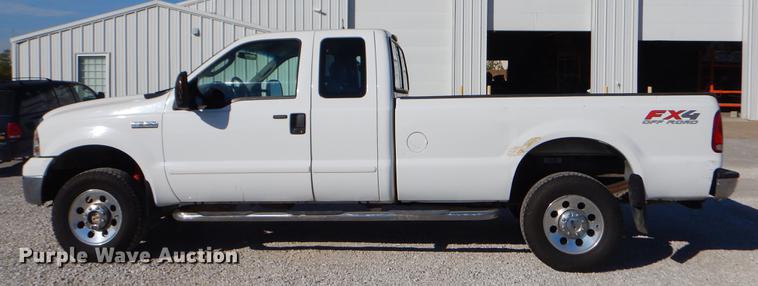 image for item DN9238 2006 Ford F250 Super Duty XLT SuperCab pickup truck