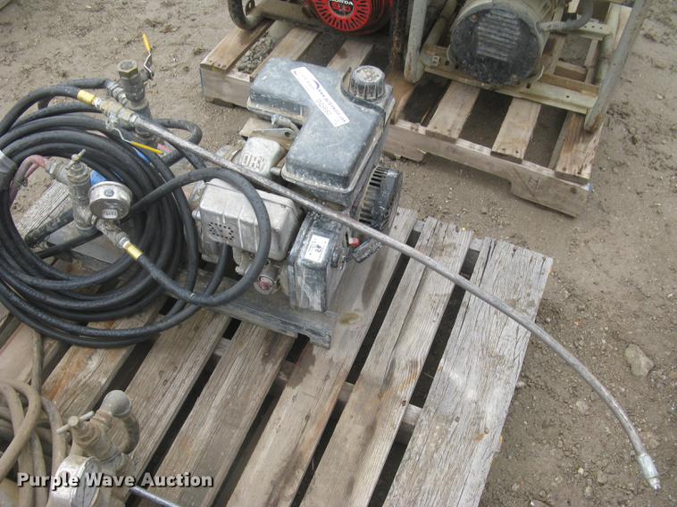 image for item DQ9680 (2) concrete cure spray pumps