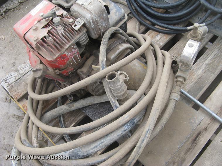 image for item DQ9680 (2) concrete cure spray pumps