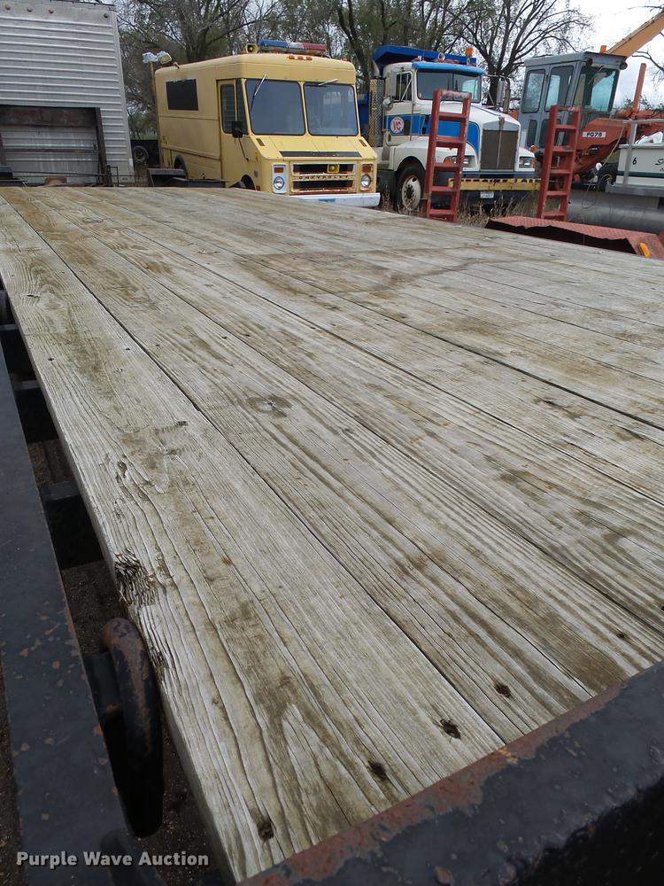 image for item DX9141 1985 Trail King TK24-2400 equipment trailer