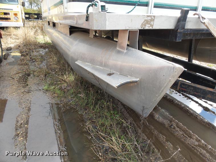image for item DX9142 1991 Weeres Sport 20 pontoon boat