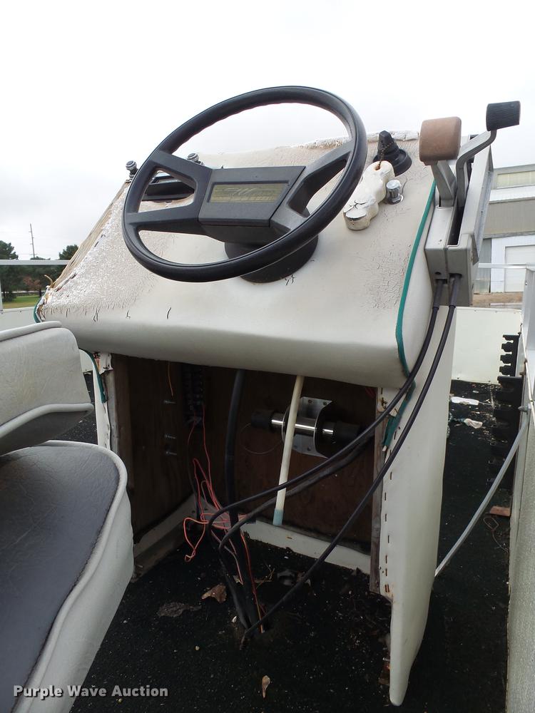 image for item DX9142 1991 Weeres Sport 20 pontoon boat